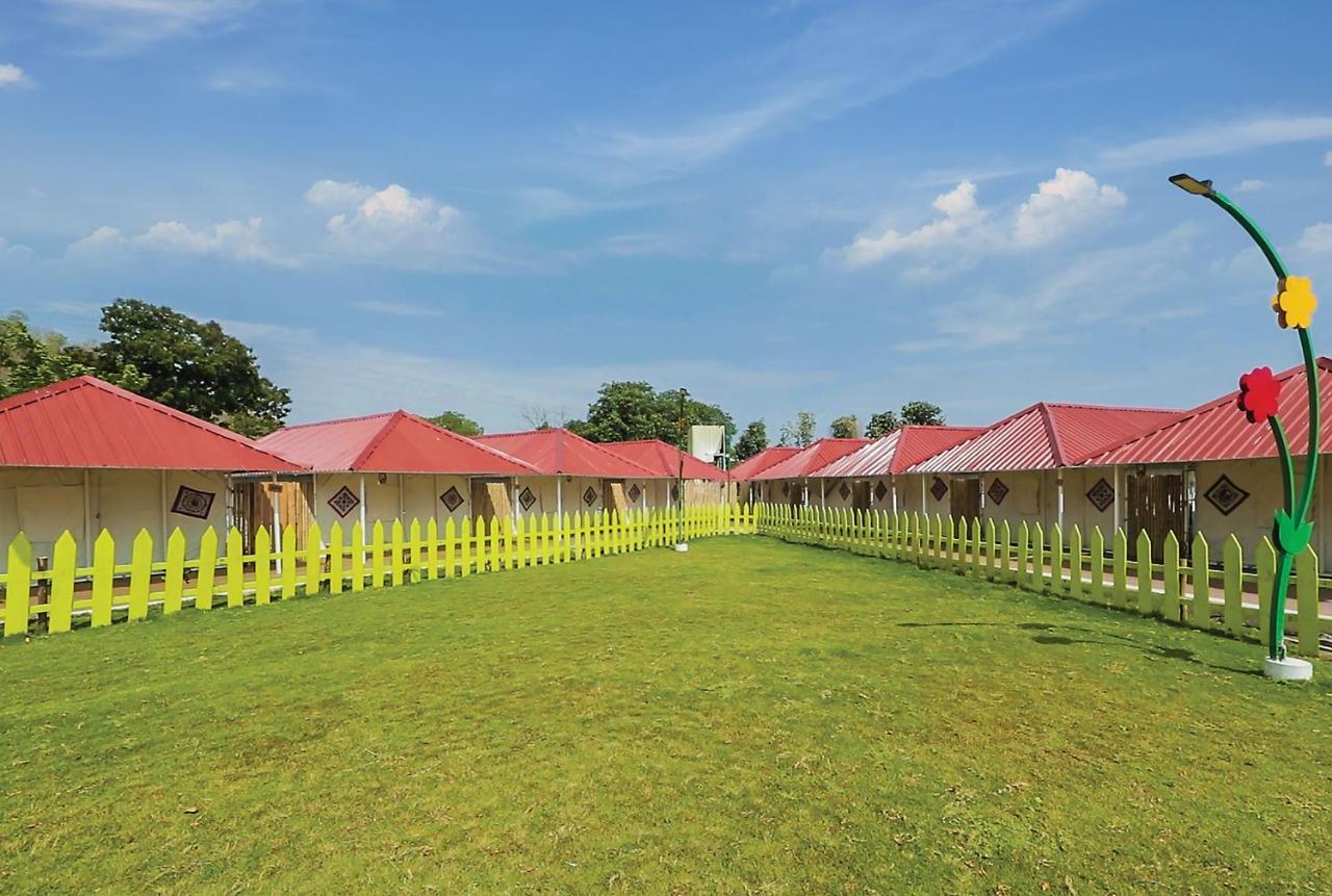 Praveg Tent City Narmada, Statue Of Unity Kevadia Bagian luar foto