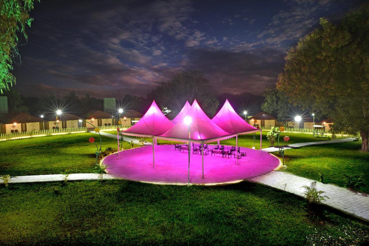 Praveg Tent City Narmada, Statue Of Unity Kevadia Bagian luar foto